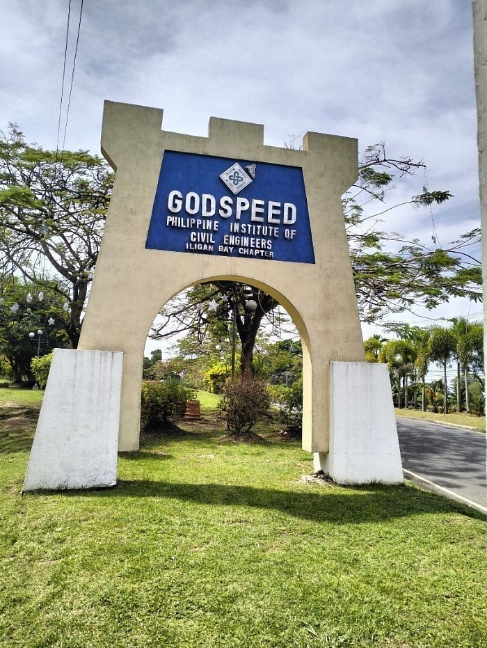 This PICE landmark is located in a National highway junction, leading to Marawi City (on your left) and Lanao del Norte. Constructed in 1994.