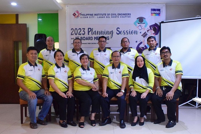 2023 Officers and Board of Directors in their new uniform