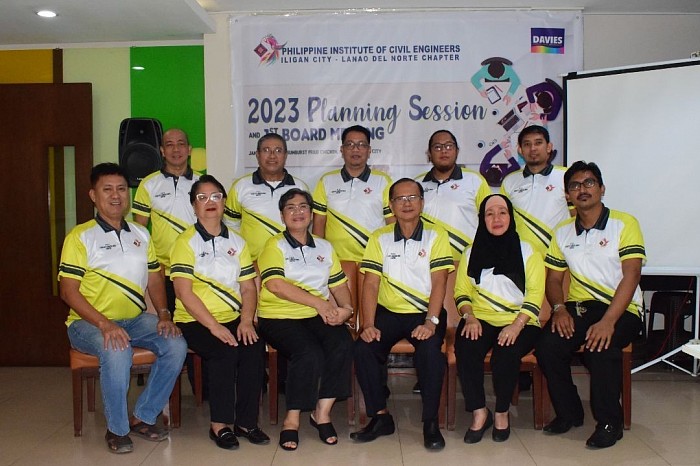 2023 Officers and Board of Directors in their new uniform